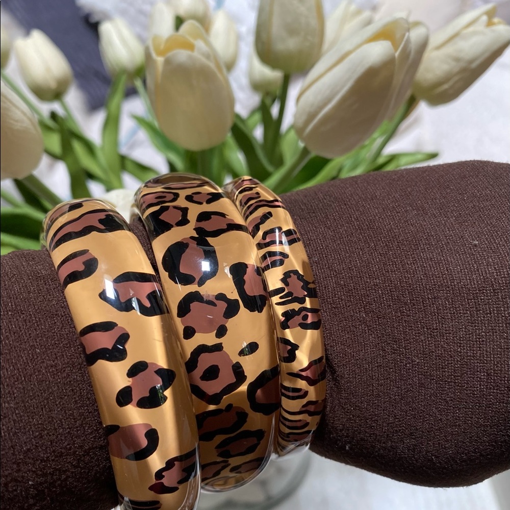 Chunky animal print acrylic bangles set - Picture 5 of 5